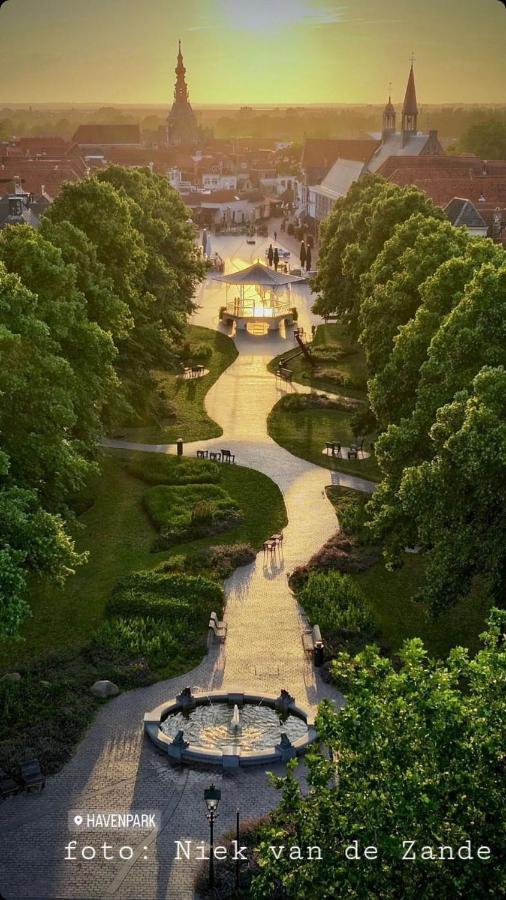 B&B Monumentaal Logeren Зирикзе Экстерьер фото